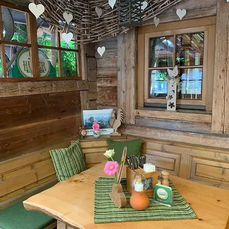 's Gasthaeusl Apartmán *