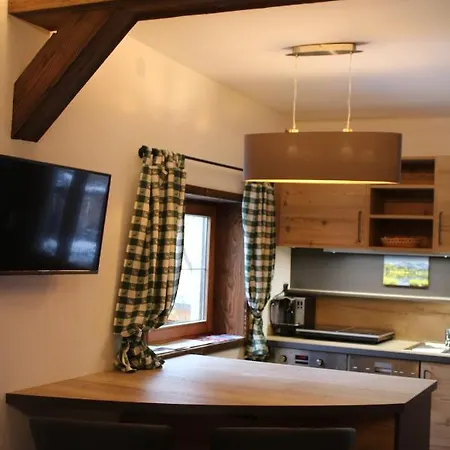 's Gasthaeusl * קירשברג אין טירול